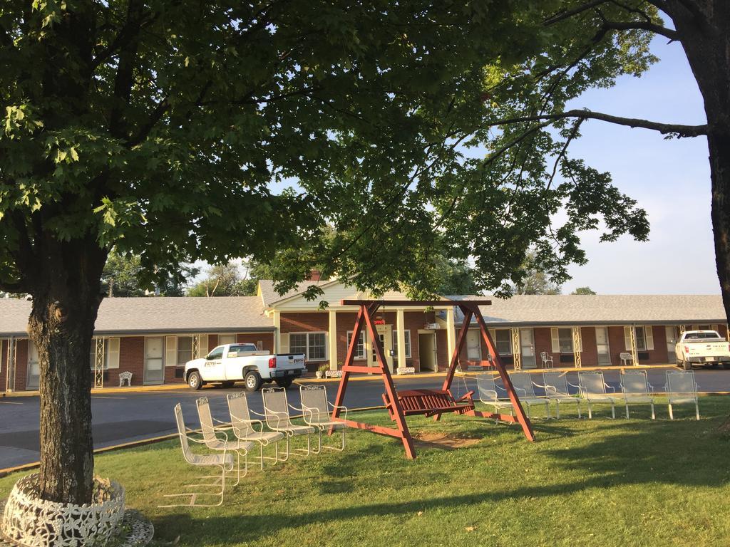 Old Kentucky Home Motel Бардстаун Екстериор снимка
