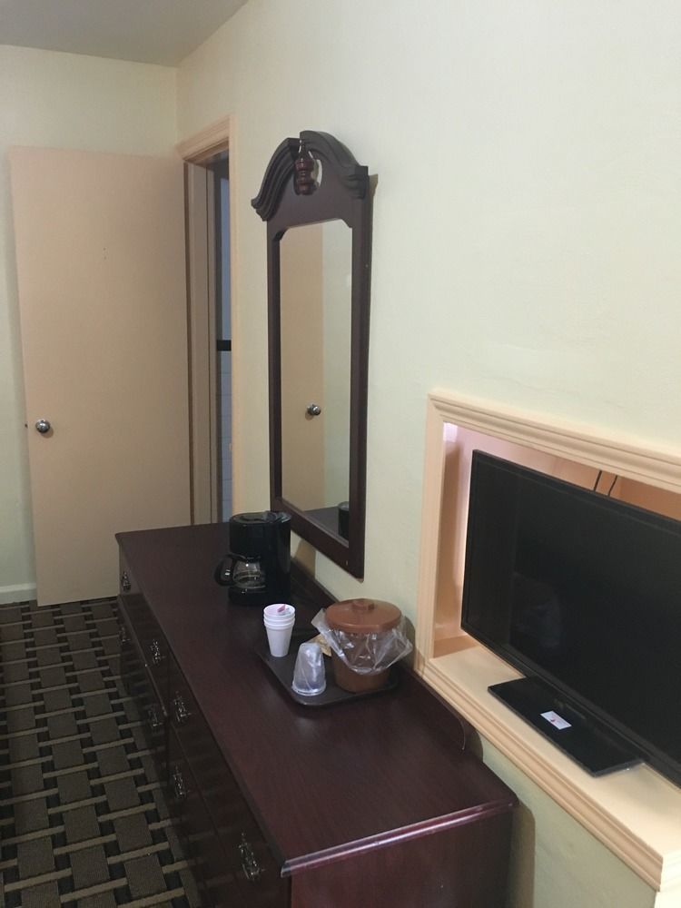 Old Kentucky Home Motel Бардстаун Екстериор снимка