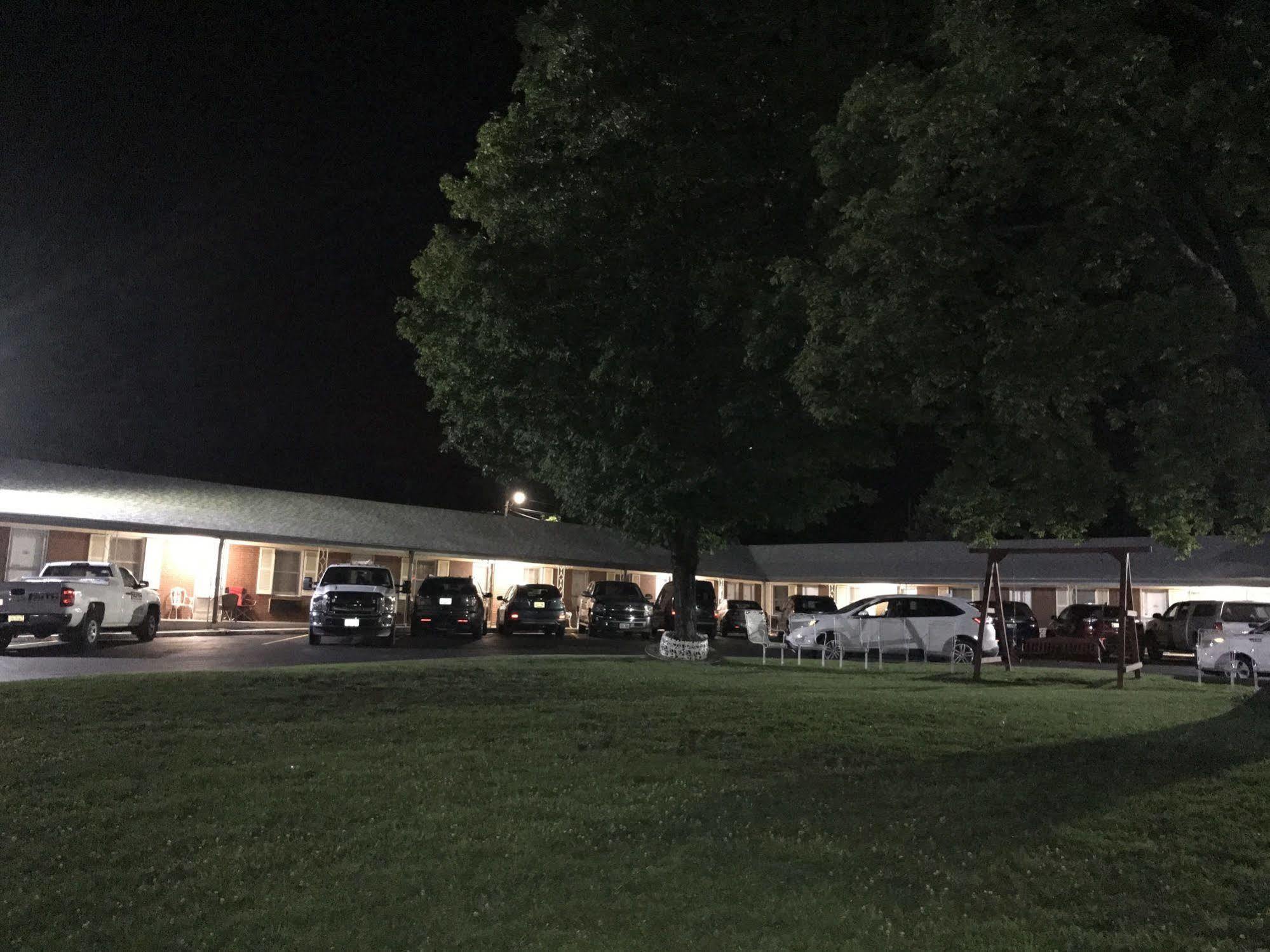 Old Kentucky Home Motel Бардстаун Екстериор снимка